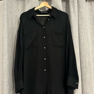 Women’s blouse with beautiful diamond buttons